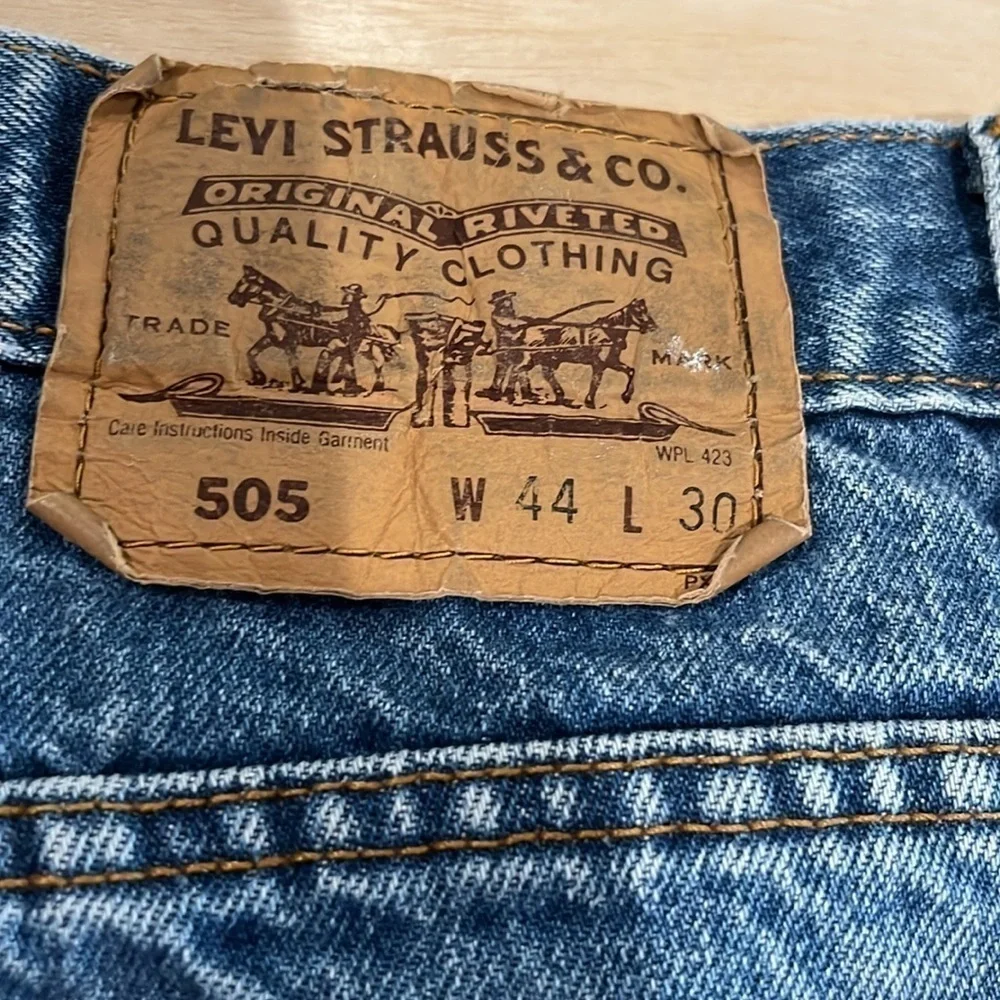 Men’s vintage 80s Levi’s 505 size 44 x 30